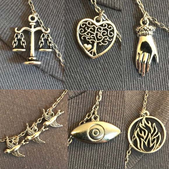 Divergent by Veronica Roth Handmade Literature Necklace, Book Cover, 3 Birds - Picture 4 of 16